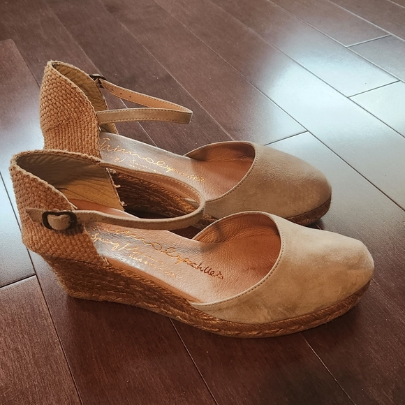 Espadrilles - Picture 1 of 3